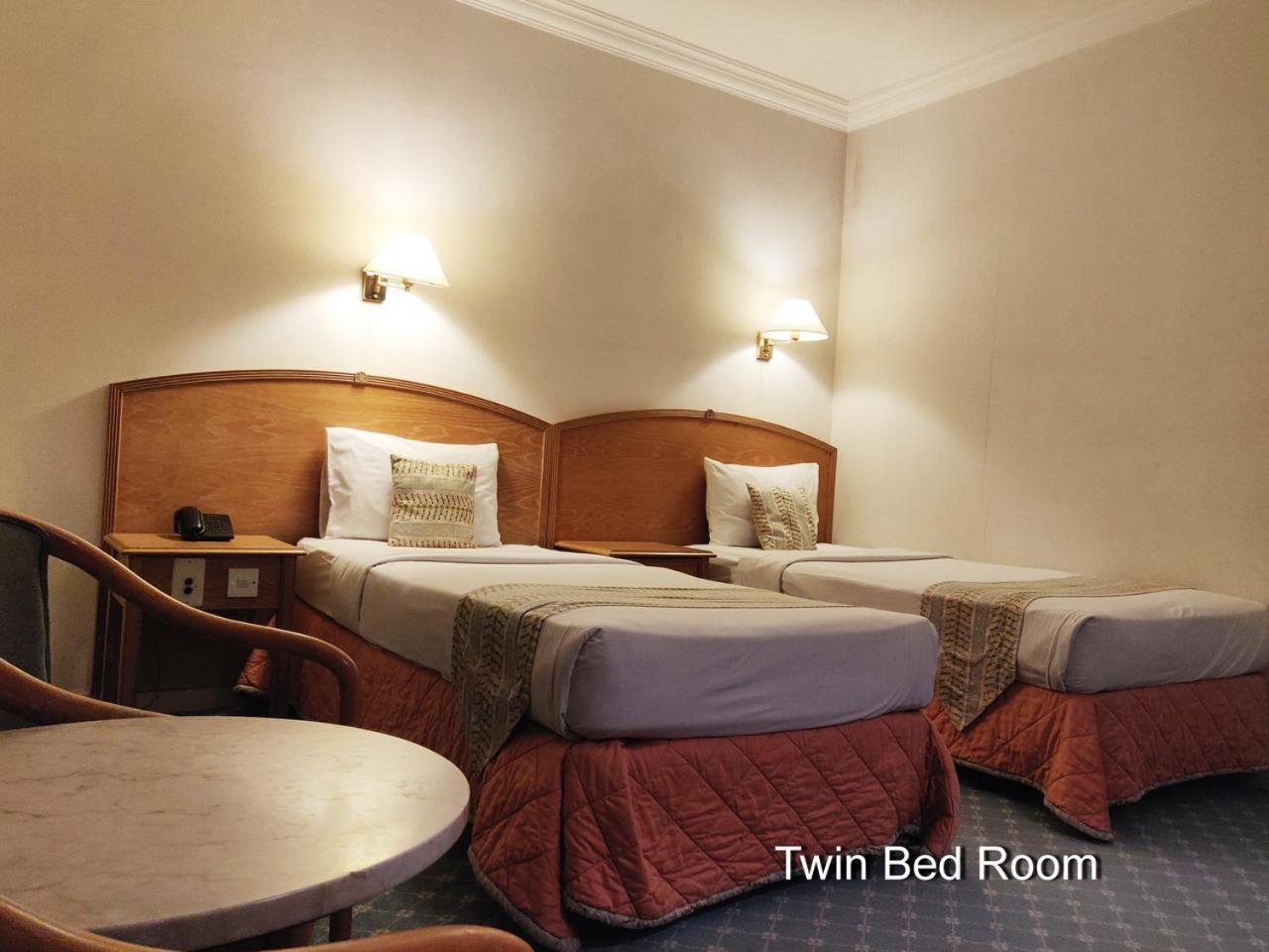Terrace Hotel Μπαντάρ Σερί Μπεγκαβάν Εξωτερικό φωτογραφία