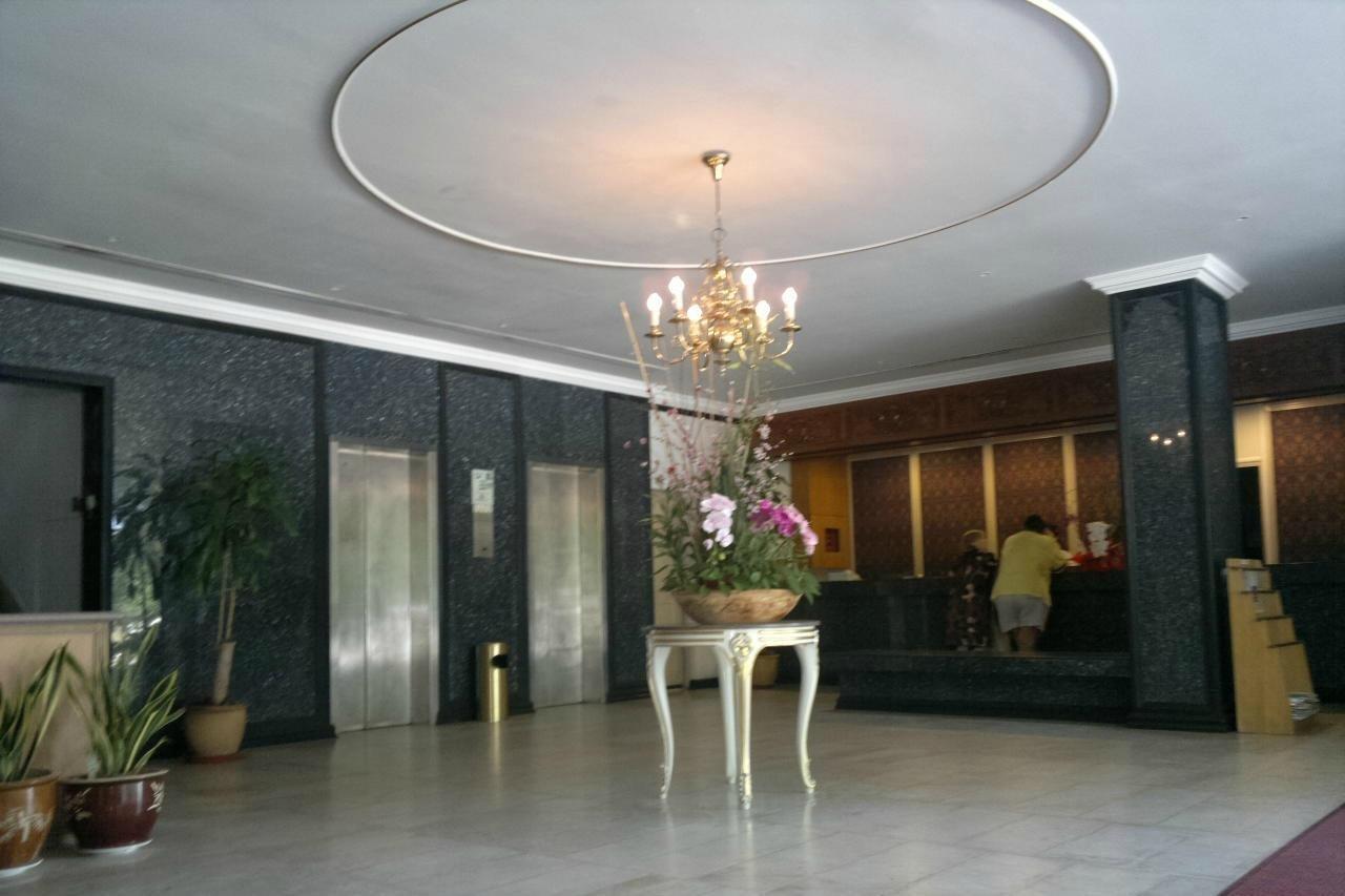 Terrace Hotel Μπαντάρ Σερί Μπεγκαβάν Εξωτερικό φωτογραφία